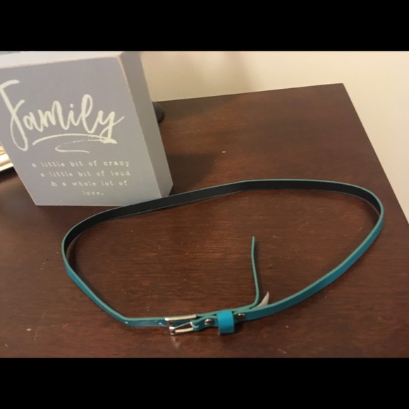 A flower dress - Picture 3 of 3